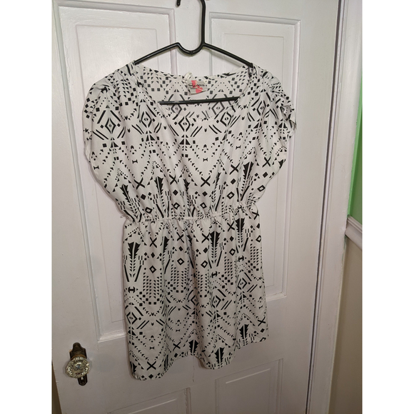 Sassy Maternity Tunic Size M - Picture 5 of 6